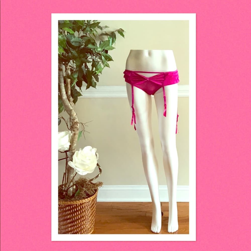 BODY RAGE INTIMATES NWT