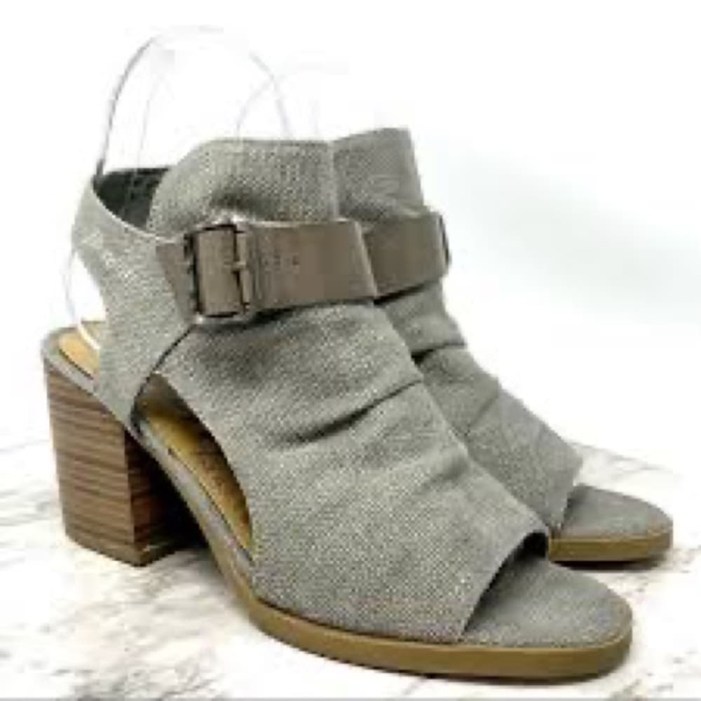 GRAY BLOWFISH OPENED TOE